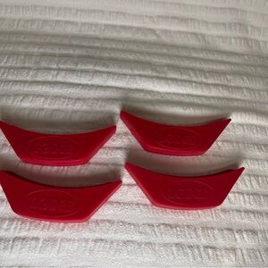 🍳 4 Lodge Silicone Assist Holders 🍳